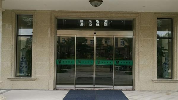 平时所见的平移工业门